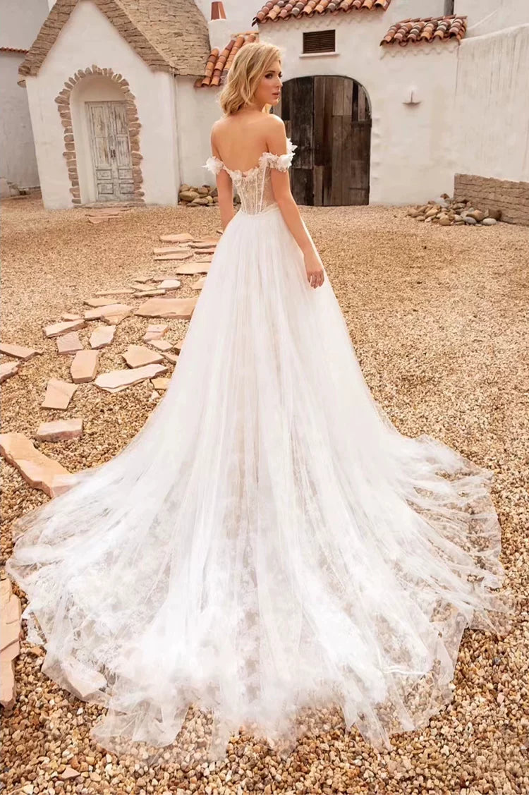 Xmsli | French One-Shoulder Light Wedding Dress for Brides, Simple and Elegant Gown with Feminine Veil
